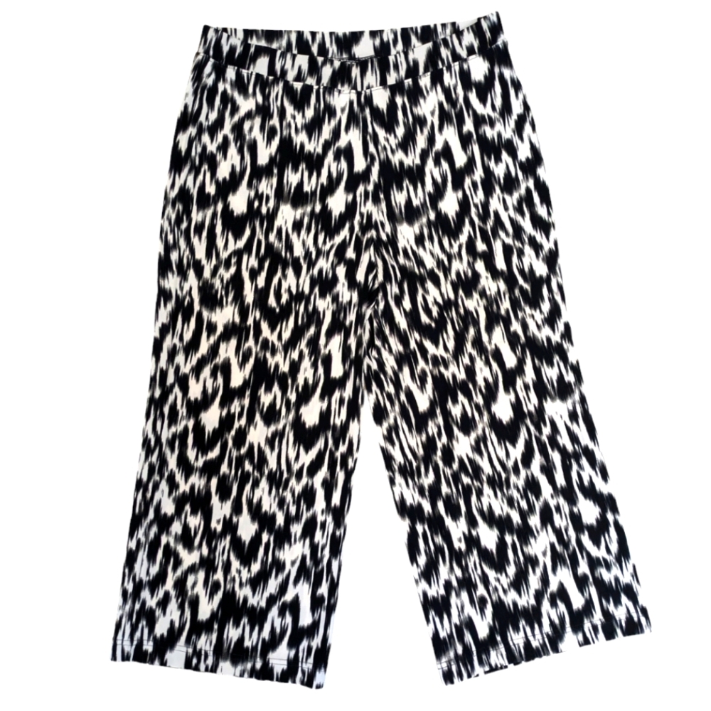 Chico's Black and White Cropped Pants